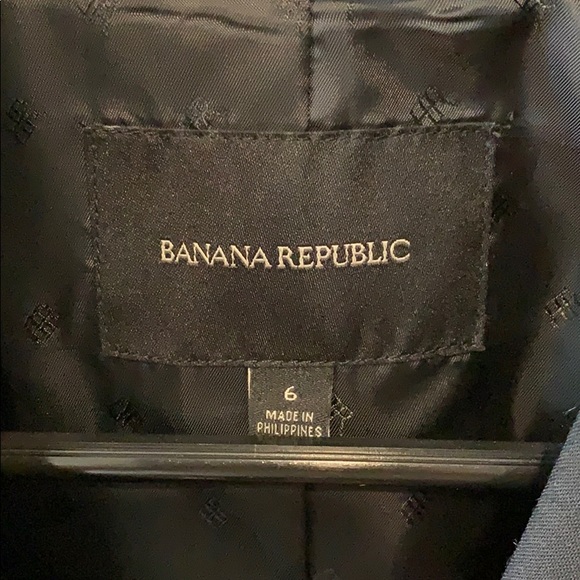 Banana Republic two button suit jacket, size 6 - Picture 5 of 6